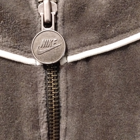 Nike Sportswear Vintage Velour Jacket - Picture 9 of 15